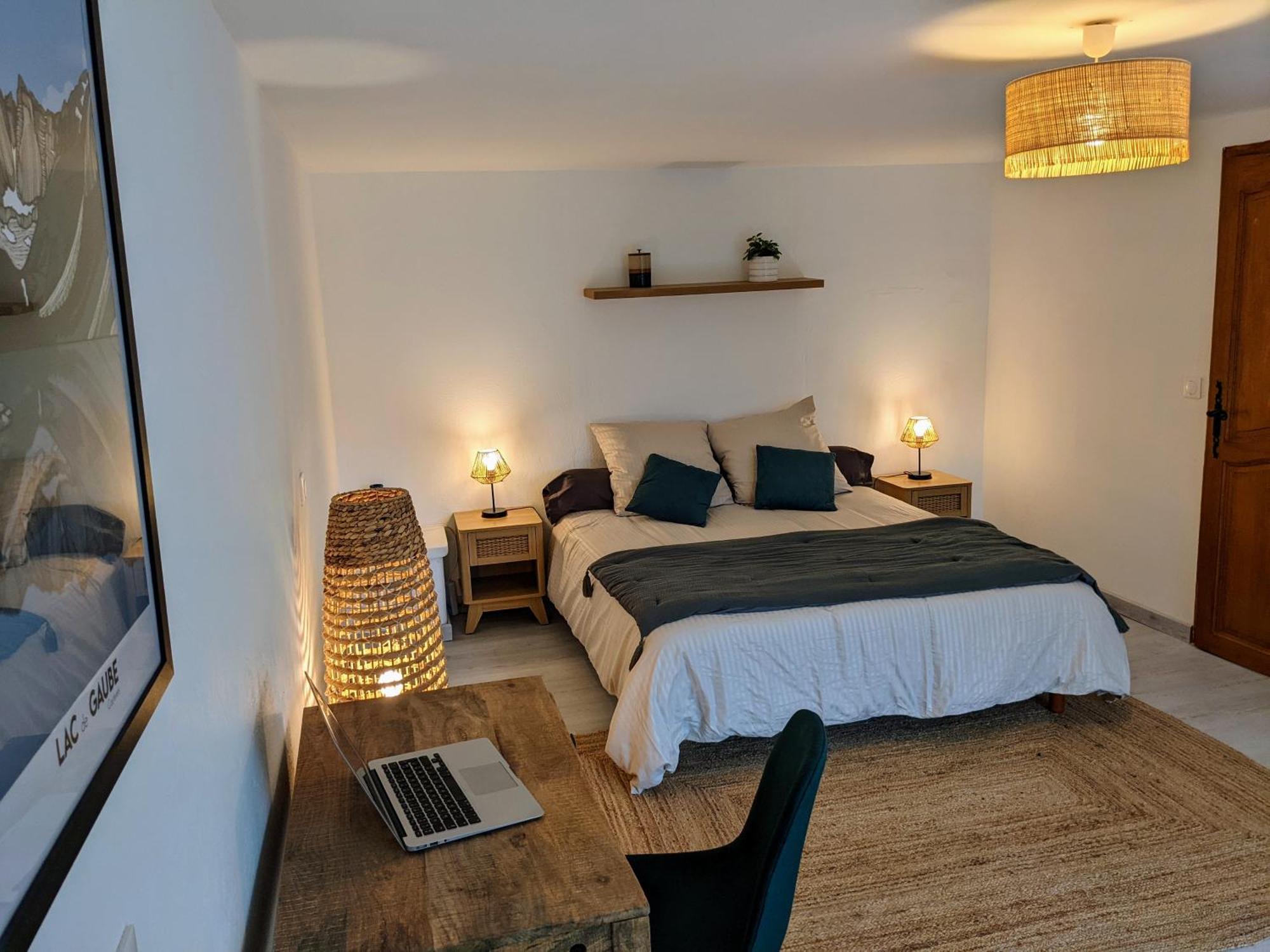 La Bigourdane Grand Gite Confortable & Spa 캄팡 외부 사진