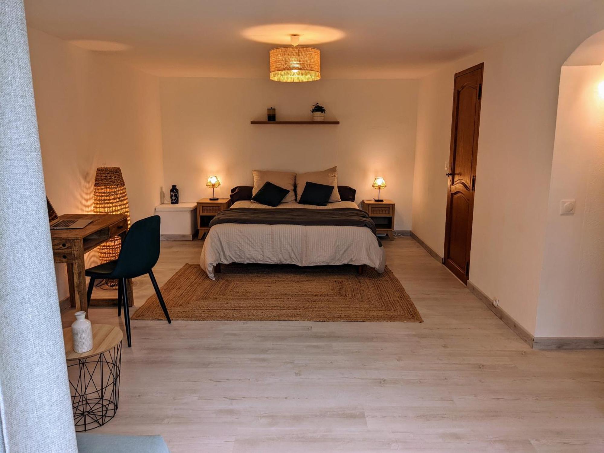 La Bigourdane Grand Gite Confortable & Spa 캄팡 외부 사진